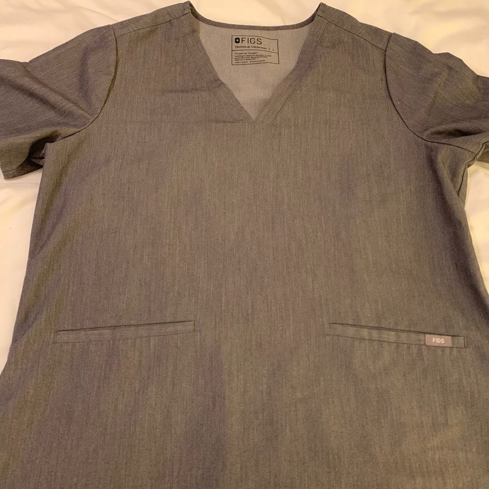 Figs Graphits Casma Scrub Top